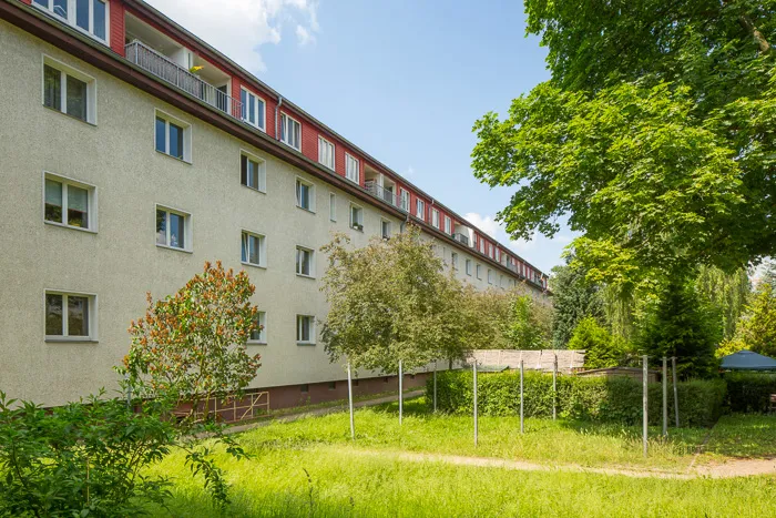 Sanierte 2 Zimmer Wohnung mit Duschbad ab sofort! — photo 1